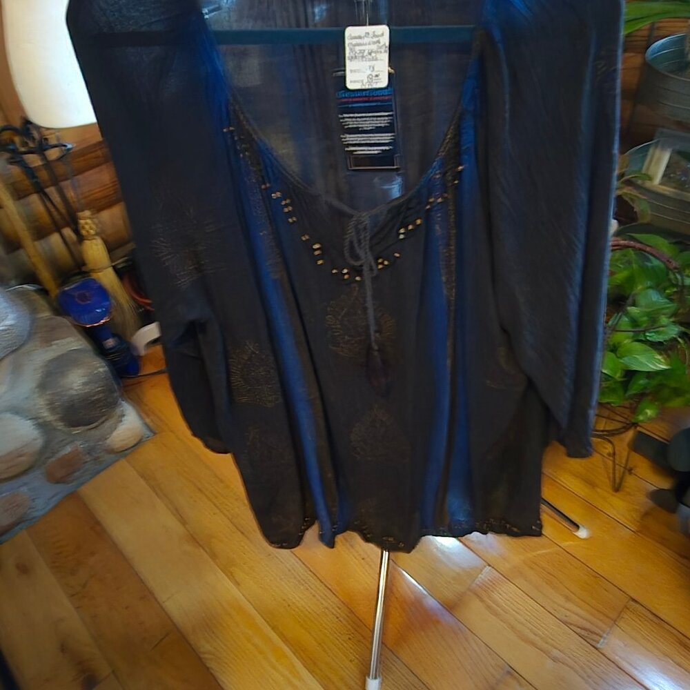 Greater Good NWT BoHo Tunic Blue Base with Light Embossing 2X